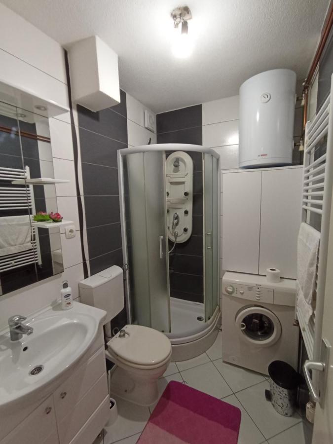 Apartman Dina Bihać Екстериор снимка