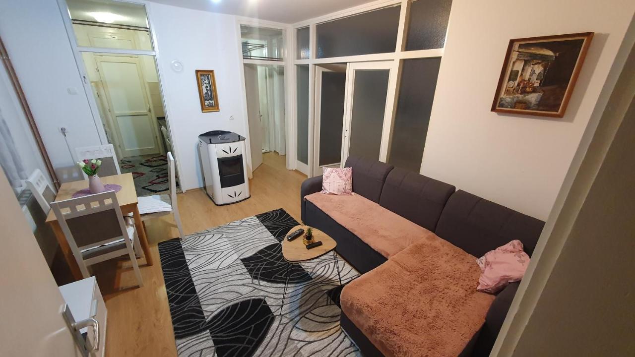 Apartman Dina Bihać Екстериор снимка